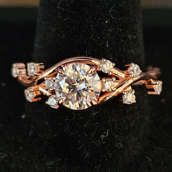 Stunning Moissanite and rose gold over sterling silver ring - Picture 4 of 9